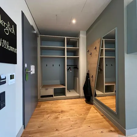 Einsmehr Отель Аугсбург